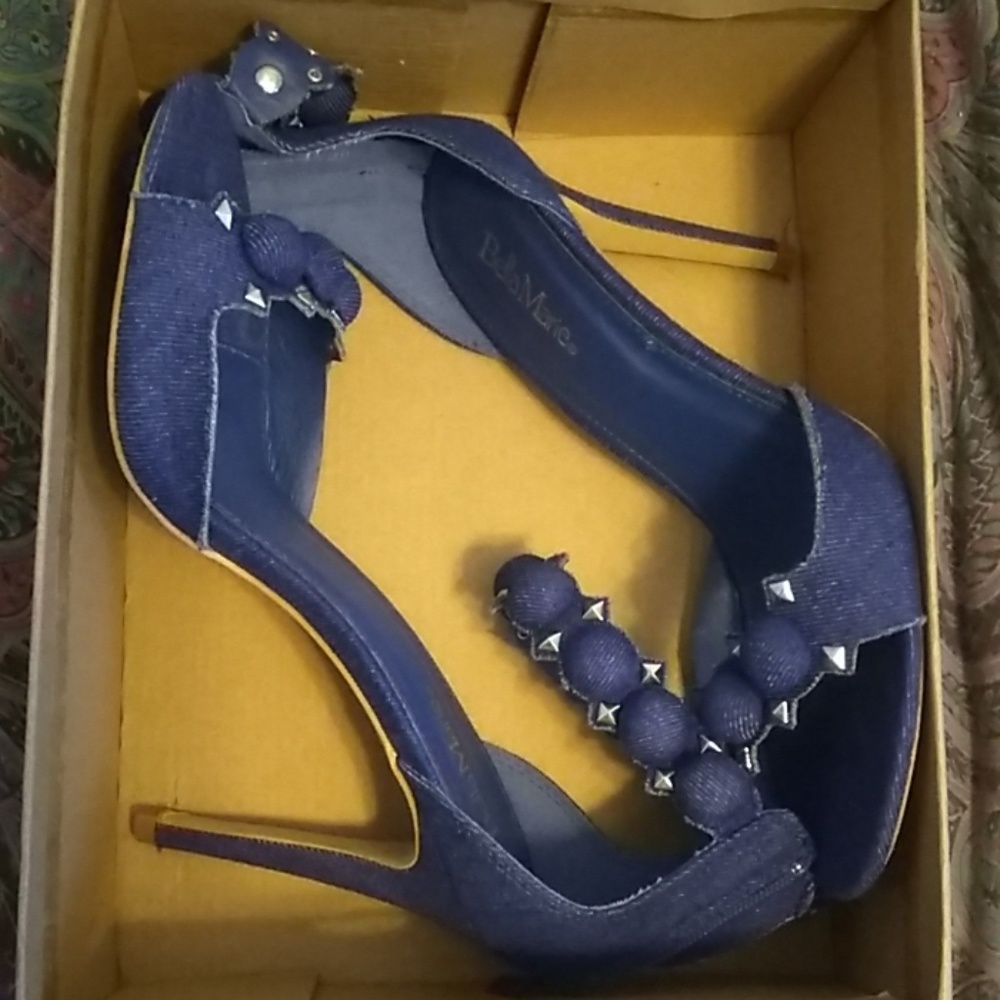 Denim shoes